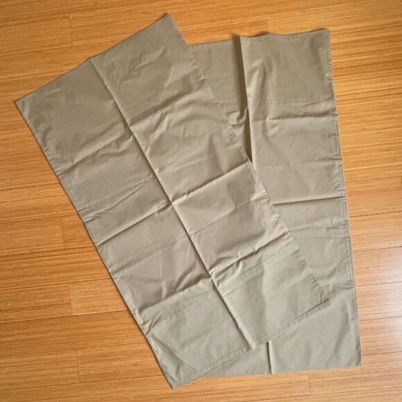 Never Used BROOKLINEN Classic Percale Pillowcase Set — King - Picture 3 of 4